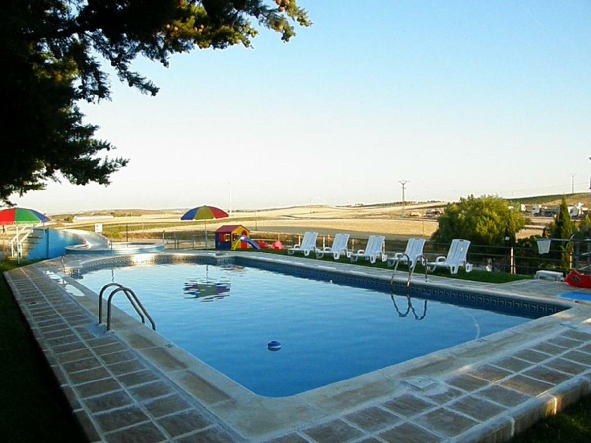 Hotel El Prado By Vivere Stays Carrascosa del Campo Bagian luar foto