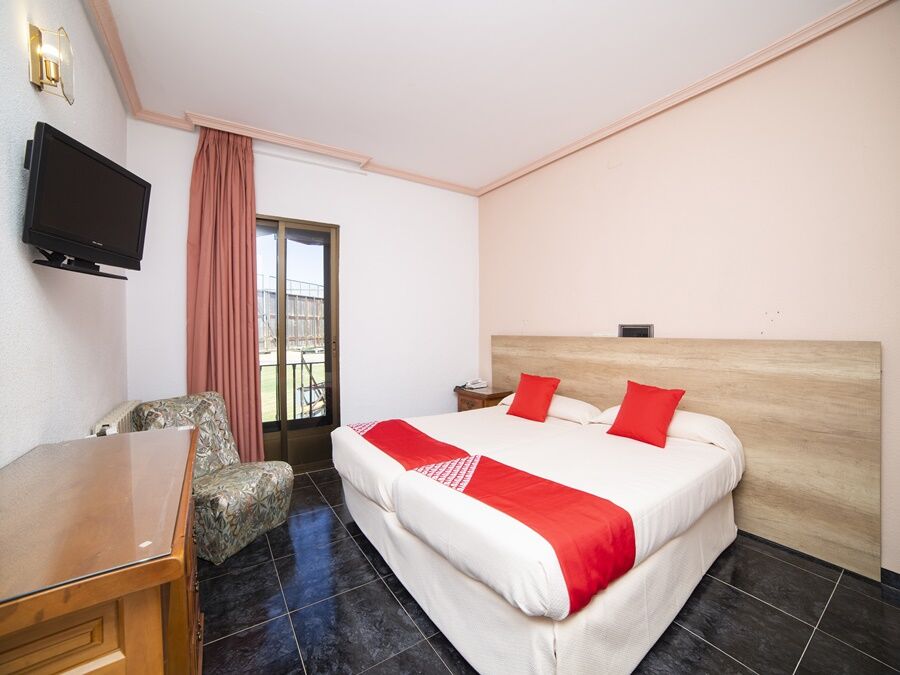Hotel El Prado By Vivere Stays Carrascosa del Campo Bagian luar foto