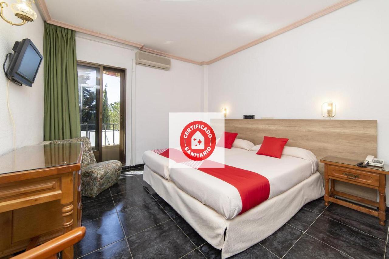 Hotel El Prado By Vivere Stays Carrascosa del Campo Bagian luar foto